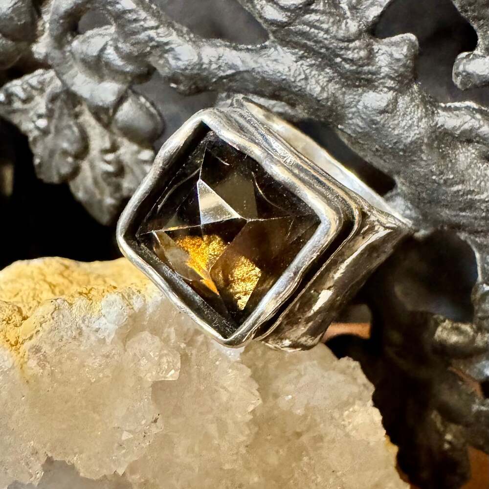 Silpada R1453 Smoky Quartz Hammered Wide Band Sterling Silver Ring